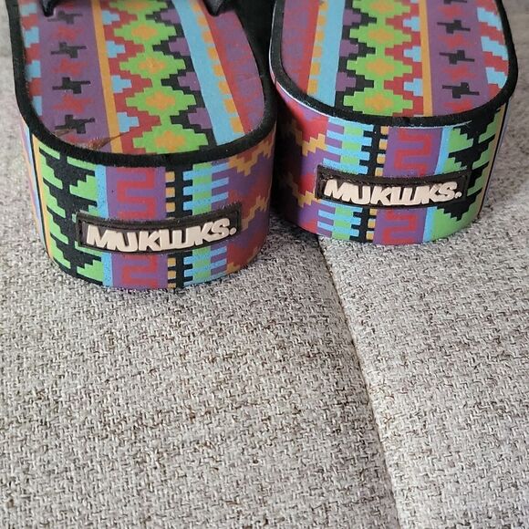 Muk Luk Flip flops - Picture 3 of 5